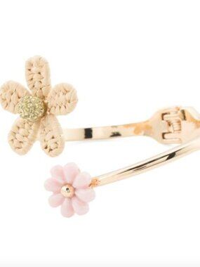 NWT BETSEY JOHNSON GOLD PLATED DAISY BYPASS BRACELET